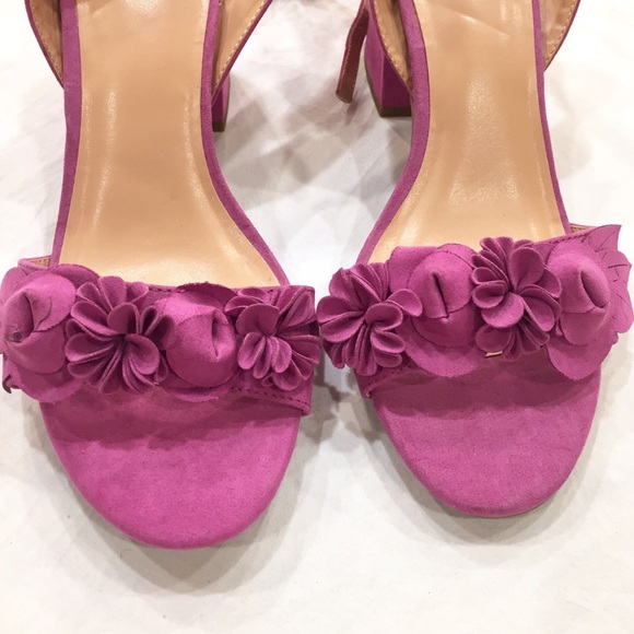a new day Shoes - NWT A New Day Orchid Block Heels With Flowers